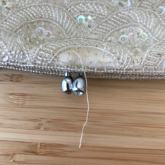 Vintage hand beaded sequin clutch - Picture 8 of 8